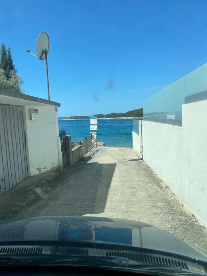 Mia Mobile Home With Jacuzzi Ждрелаць Екстер'єр фото